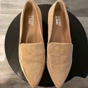 Bleeker & Bond size 7 genuine suede loafers in tan